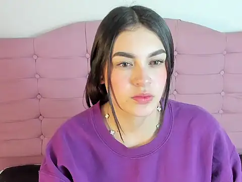 Snapshot of kylie1_ls chatting on November 27, 2025, 1:18 am kylie1 ls online show from November 27, 2025, 1:18 am