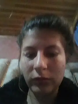 Snapshot of AnaMaria-12 chatting on December 4, 2025, 7:11 pm AnaMaria-12 online show from December 4, 2025, 7:11 pm