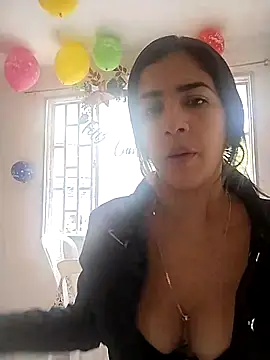 Snapshot of Monitaxhot chatting on December 20, 2025, 6:26 pm Monitaxhot online show from December 20, 2025, 6:26 pm