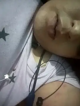 Snapshot of Priya_089 chatting on May 1, 2026, 7:18 pm Priya 089 online show from May 1, 2026, 7:18 pm