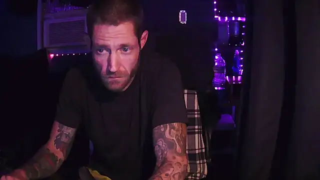 Snapshot of KingCole2390 chatting on February 6, 2026, 5:56 am KingCole2390 online show from February 6, 2026, 5:56 am