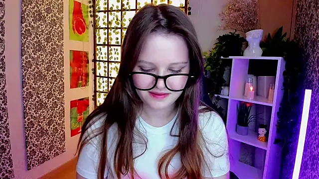 Snapshot of Lana_Moon__ chatting on December 3, 2025, 9:40 am Lana Moon online show from December 3, 2025, 9:40 am