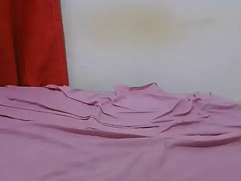 Lovemist online show from December 1, 2025, 6:57 pm