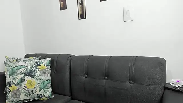 Violeta Gracee online show from November 24, 2025, 11:37 pm