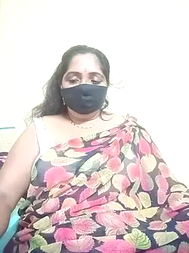 Soni-queen online show from December 2, 2025, 6:03 pm