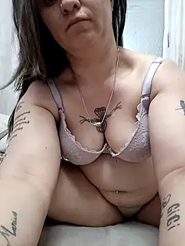 Snapshot of stropinela23 chatting on February 16, 2026, 1:07 pm stropinela23 online show from February 16, 2026, 1:07 pm