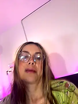 Snapshot of venus_desired260669 chatting on December 2, 2025, 10:16 pm venus desired260669 online show from December 2, 2025, 10:16 pm