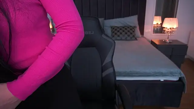 Snapshot of BlackSilkQueen chatting on December 5, 2025, 2:03 pm BlackSilkQueen online show from December 5, 2025, 2:03 pm