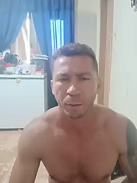 RobertoLuiz84 online show from June 9, 2026, 7:58 pm