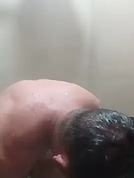 RobertoLuiz84 online show from June 15, 2026, 10:34 pm