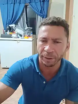 RobertoLuiz84 online show from June 23, 2026, 2:20 am