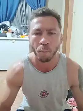 RobertoLuiz84 online show from June 28, 2026, 10:27 pm