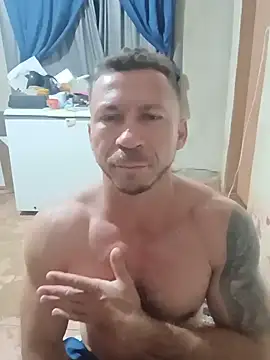 RobertoLuiz84 online show from July 9, 2026, 3:32 am