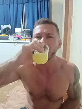 RobertoLuiz84 online show from July 15, 2026, 2:28 am