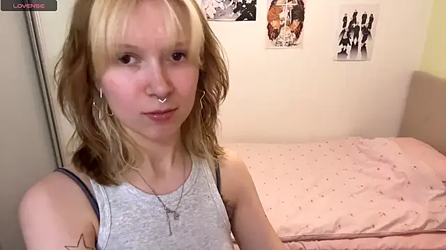 Snapshot of ElfriedaZwack chatting on May 3, 2026, 6:14 pm ElfriedaZwack online show from May 3, 2026, 6:14 pm