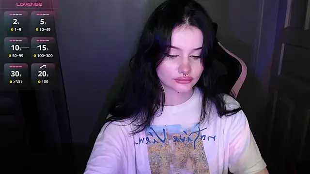 Moon raven online show from March 27, 2026, 11:15 pm