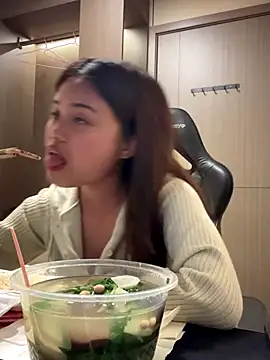 Snapshot of Toffee-00 chatting on December 20, 2025, 6:09 am Toffee-00 online show from December 20, 2025, 6:09 am