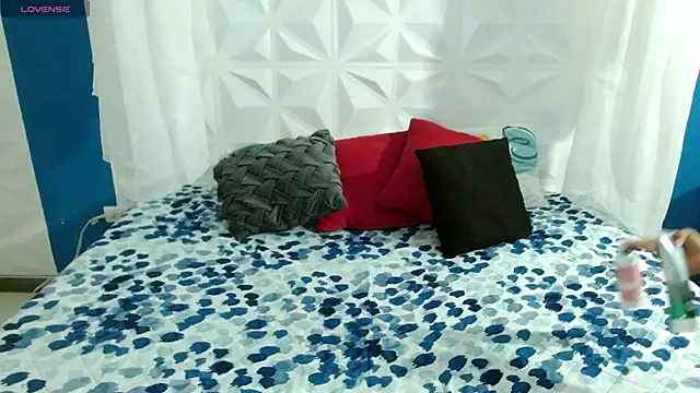 Snapshot of cataleya_eebony chatting on December 5, 2025, 11:08 am cataleya eebony online show from December 5, 2025, 11:08 am