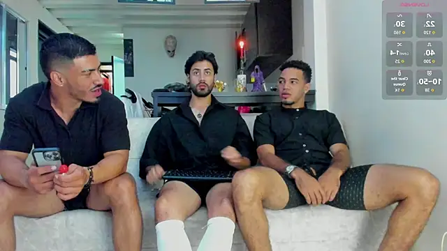 Snapshot of heteros_curious chatting on January 10, 2026, 11:42 pm heteros curious online show from January 10, 2026, 11:42 pm