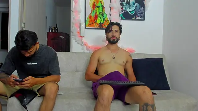 Snapshot of heteros_curious chatting on March 3, 2026, 11:54 pm heteros curious online show from March 3, 2026, 11:54 pm