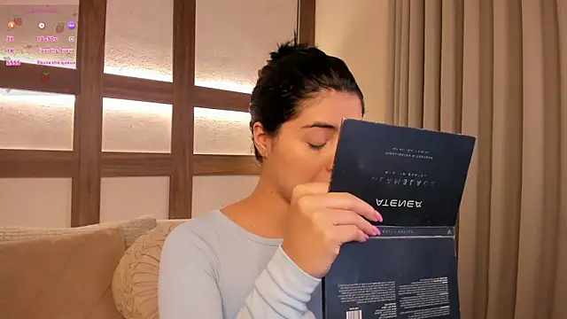 Snapshot of SarhaVega chatting on February 12, 2026, 12:11 pm SarhaVega online show from February 12, 2026, 12:11 pm