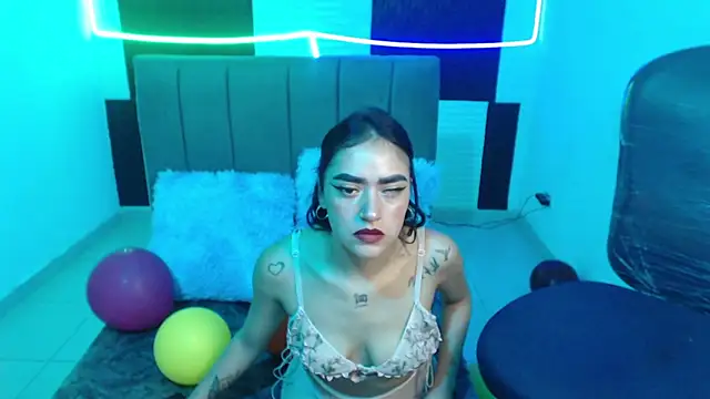 Snapshot of bonnie_blue_18 chatting on December 5, 2025, 2:47 pm bonnie blue 18 online show from December 5, 2025, 2:47 pm