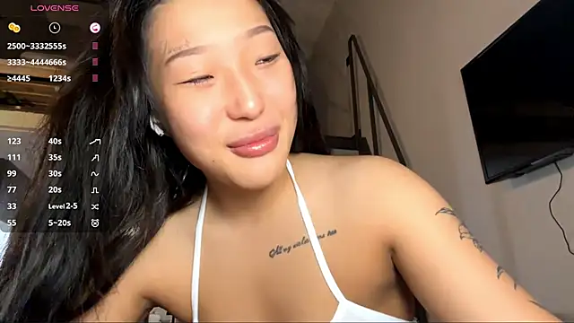 Snapshot of EIeniVanwart chatting on January 5, 2026, 6:55 pm EIeniVanwart online show from January 5, 2026, 6:55 pm