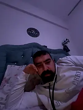 Snapshot of Ali2413 chatting on December 2, 2025, 9:43 pm Ali2413 online show from December 2, 2025, 9:43 pm