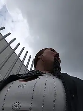 Snapshot of Shofy22 chatting on December 4, 2025, 3:32 pm Shofy22 online show from December 4, 2025, 3:32 pm