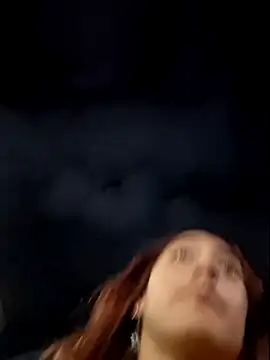 Snapshot of Eveeelyn25 chatting on December 18, 2025, 1:22 am Eveeelyn25 online show from December 18, 2025, 1:22 am