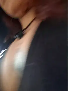 Snapshot of Eveeelyn25 chatting on January 11, 2026, 10:37 pm Eveeelyn25 online show from January 11, 2026, 10:37 pm