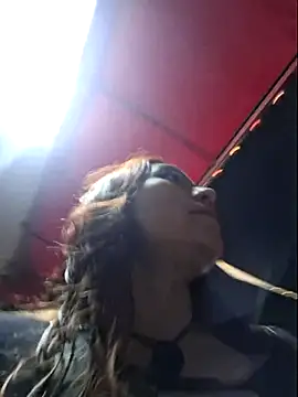 Snapshot of Eveeelyn25 chatting on January 13, 2026, 1:44 am Eveeelyn25 online show from January 13, 2026, 1:44 am