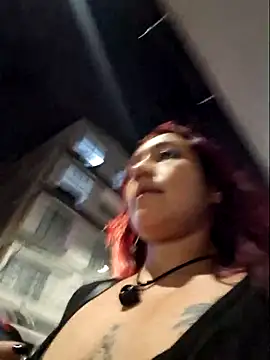 Snapshot of Eveeelyn25 chatting on February 15, 2026, 2:30 am Eveeelyn25 online show from February 15, 2026, 2:30 am