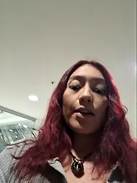 Snapshot of Eveeelyn25 chatting on February 25, 2026, 12:42 am Eveeelyn25 online show from February 25, 2026, 12:42 am