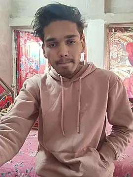 Snapshot of luckyutube chatting on January 6, 2026, 5:11 am luckyutube online show from January 6, 2026, 5:11 am