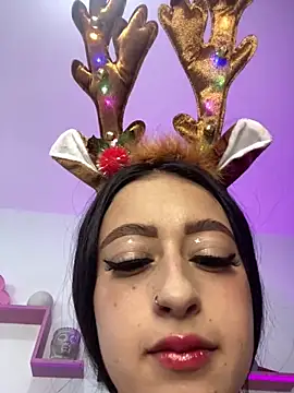 Snapshot of SOL_EF chatting on December 19, 2025, 7:32 pm SOL EF online show from December 19, 2025, 7:32 pm