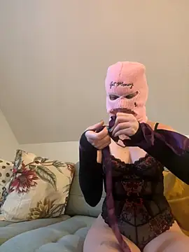 Snapshot of norafack33 chatting on November 22, 2025, 3:11 pm norafack33 online show from November 22, 2025, 3:11 pm