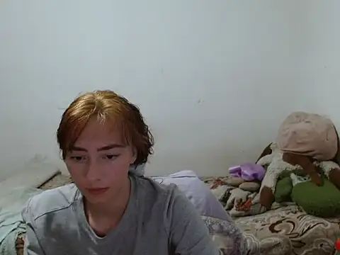 candystream online show from December 19, 2025, 5:03 am