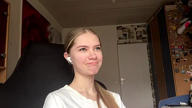 Snapshot of JesicaMortensen chatting on November 27, 2025, 8:16 am JesicaMortensen online show from November 27, 2025, 8:16 am