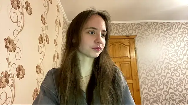 ChandaApplin online show from December 1, 2025, 5:07 pm