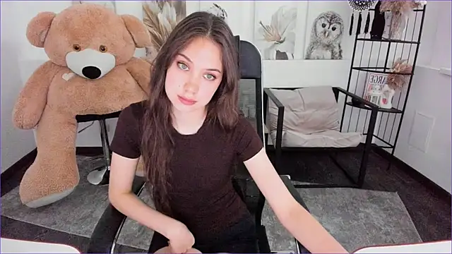 Snapshot of BlossomVesper chatting on December 5, 2025, 9:29 am BlossomVesper online show from December 5, 2025, 9:29 am