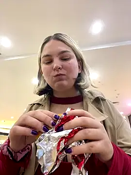 Snapshot of KateBurlesk chatting on November 22, 2025, 9:08 am KateBurlesk online show from November 22, 2025, 9:08 am