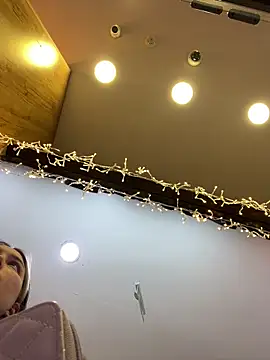 Snapshot of KateBurlesk chatting on December 20, 2025, 9:16 am KateBurlesk online show from December 20, 2025, 9:16 am