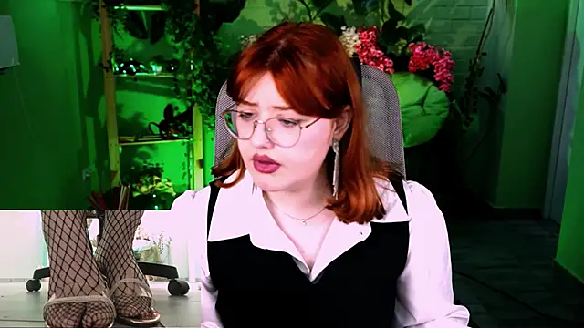 Snapshot of StaceyJensen chatting on April 21, 2026, 8:42 am StaceyJensen online show from April 21, 2026, 8:42 am