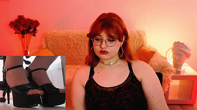 Snapshot of StaceyJensen chatting on May 6, 2026, 12:32 pm StaceyJensen online show from May 6, 2026, 12:32 pm