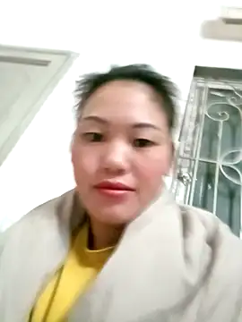 lynae-0 online show from November 28, 2025, 8:33 pm