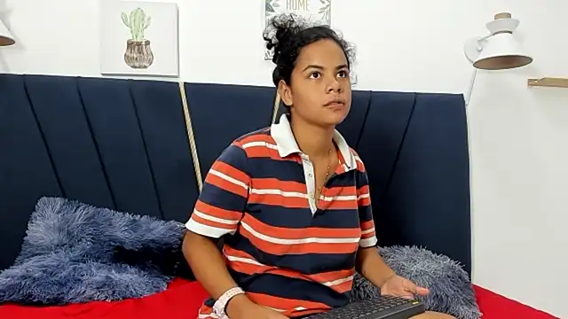 Snapshot of naomi_x0 chatting on December 16, 2025, 3:06 pm naomi x0 online show from December 16, 2025, 3:06 pm