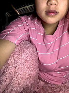 Sug04 online show from November 25, 2025, 3:28 am