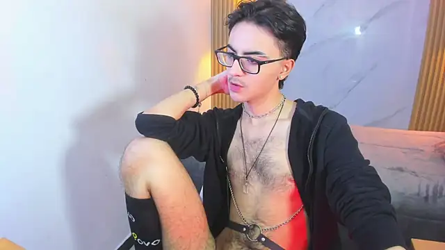 Im Dayros online show from December 15, 2025, 3:33 am