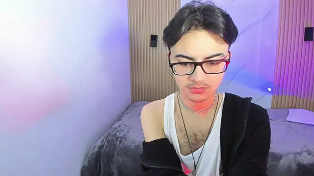 Im Dayros online show from December 18, 2025, 3:56 am